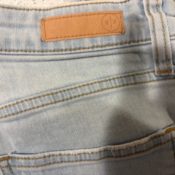 B.P. Light Wash High Rise Straight Jeans – Size 27 - Picture 3 of 6